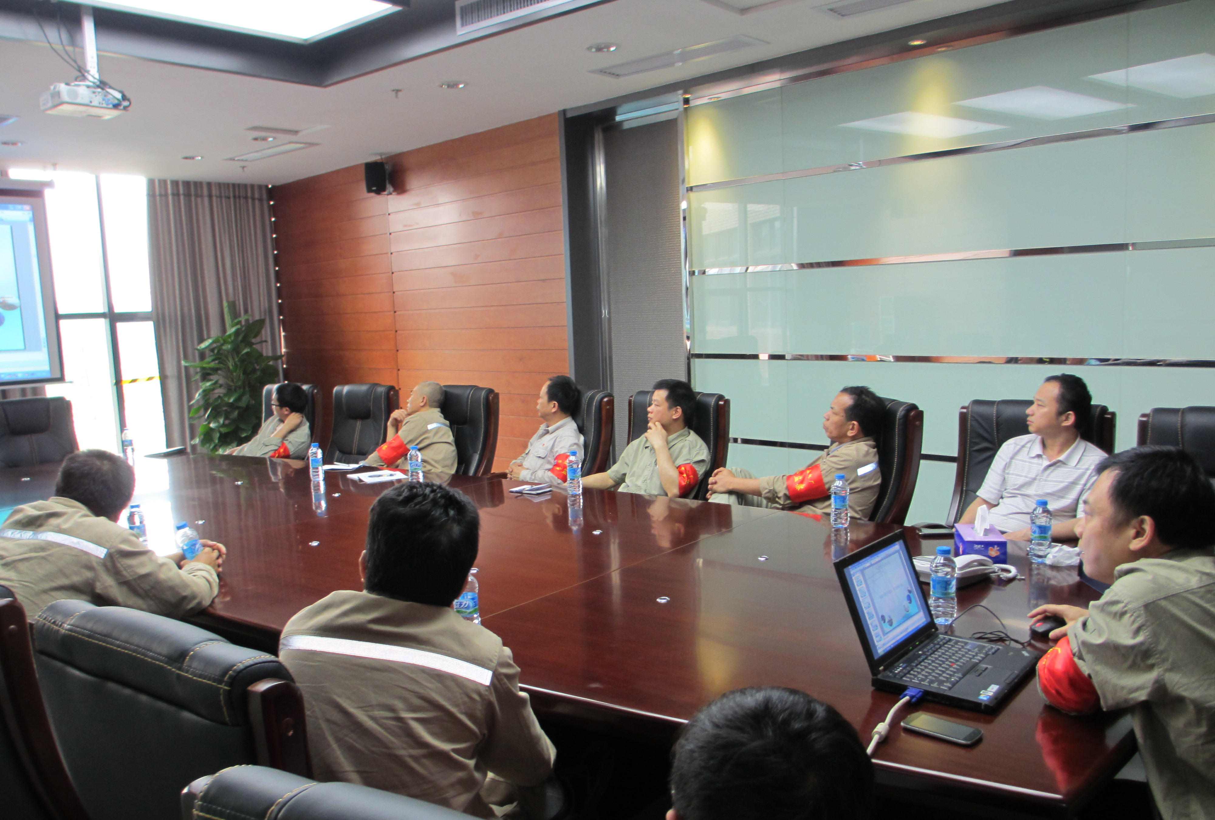 ���λᡤJ9-�ٷ���վ|������Ϸ��һƷ��